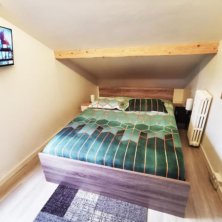 Bagneux Paris Confort Netflix Rer B Buitenkant foto